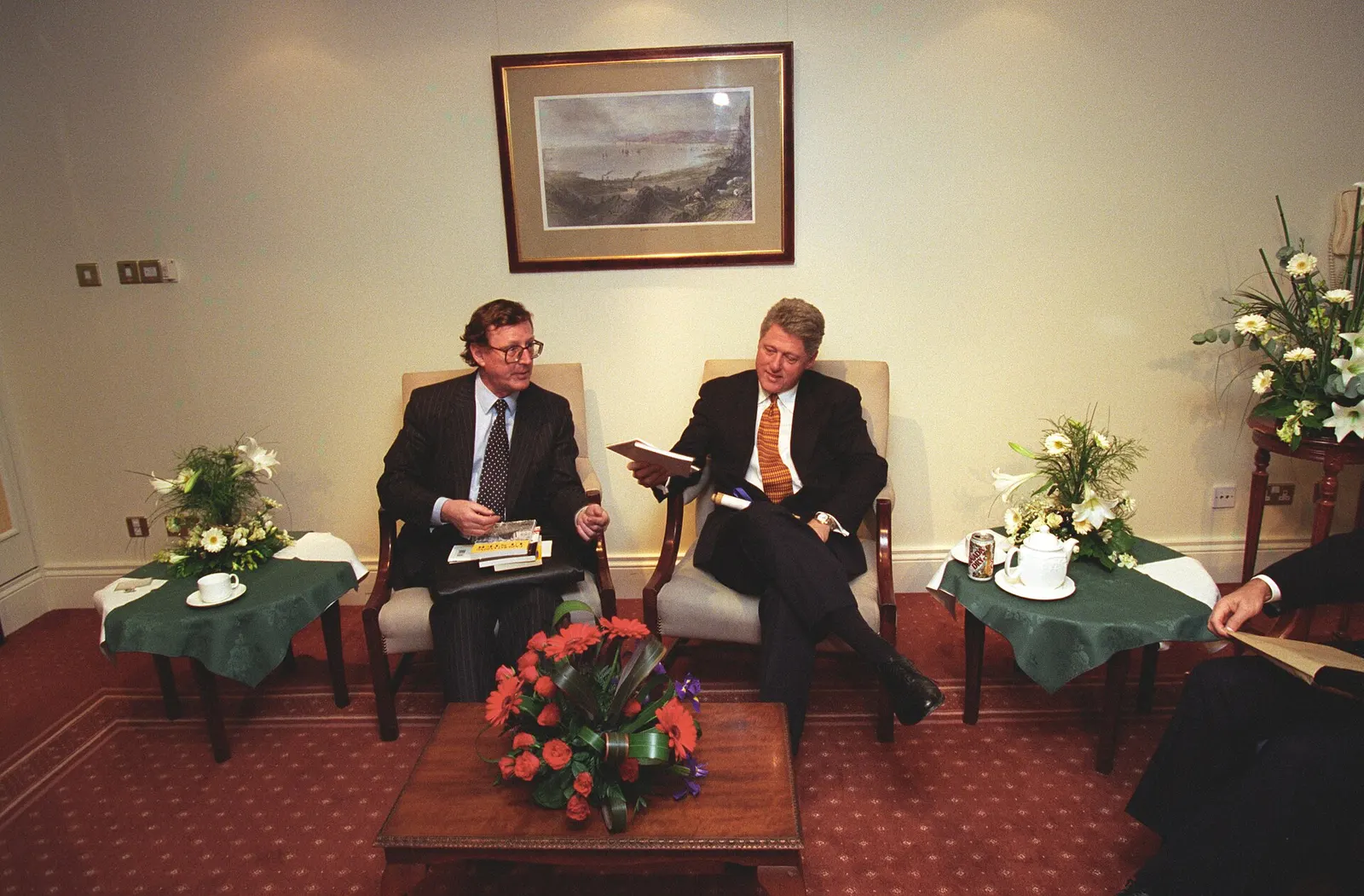 President Bill Clinton in a meeting with Ulster Unionist leader David Trimble in Belfast on 30 November 1995